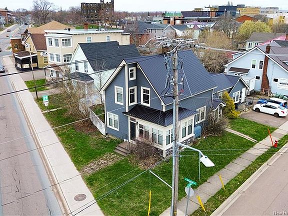 3rd image of 203 Mountain Rd