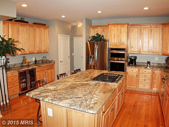 2nd image of 1505 Oakville Ct