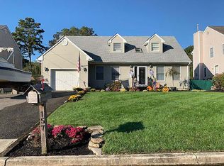 157 Gunwale Rd, Manahawkin, NJ 08050