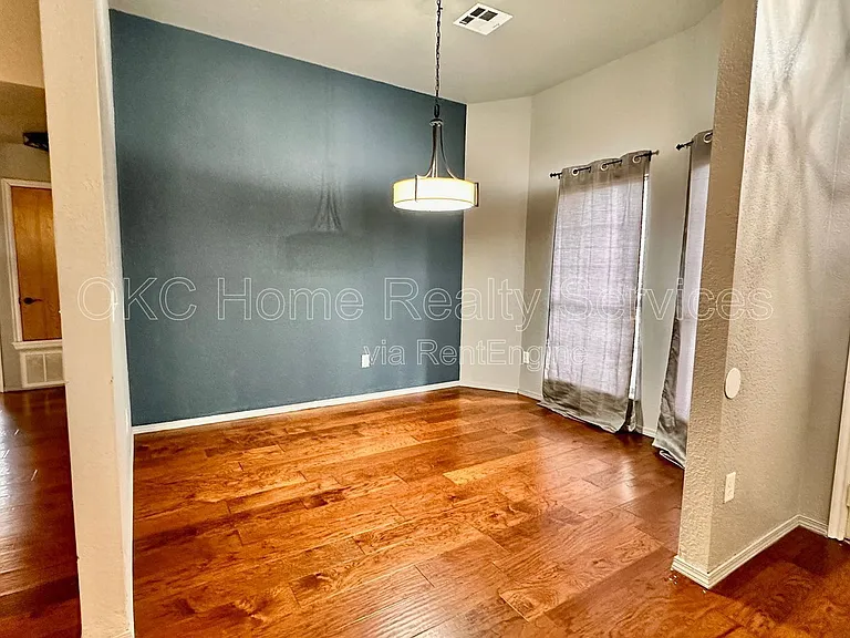 2617 Amy Ct — Photo 3