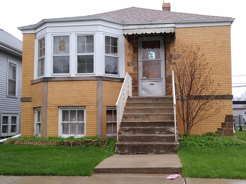 1st image of 5541 W Schubert Ave #1