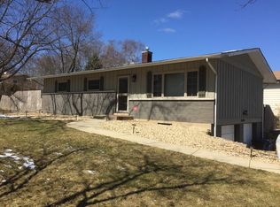 5300 Westview Ln, Lisle, IL 60532