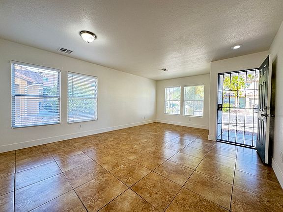 5th image of 8330 Lavender Jade Ct