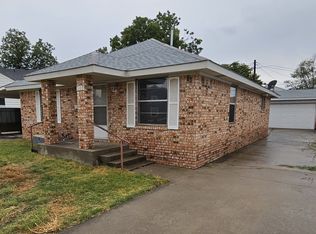 1103 Lindsey St, Borger, TX 79007