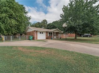 500 Betty St, Springdale, AR 72762