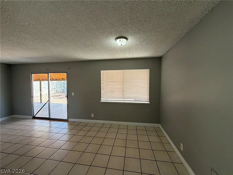 4732 Chantilly Ave — Photo 12