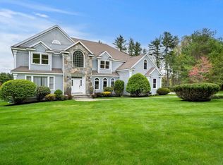 8 Hitchcock Farm Rd, Andover, MA 01810