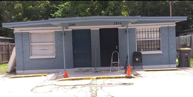 1st image of 2856 Cook St #A
