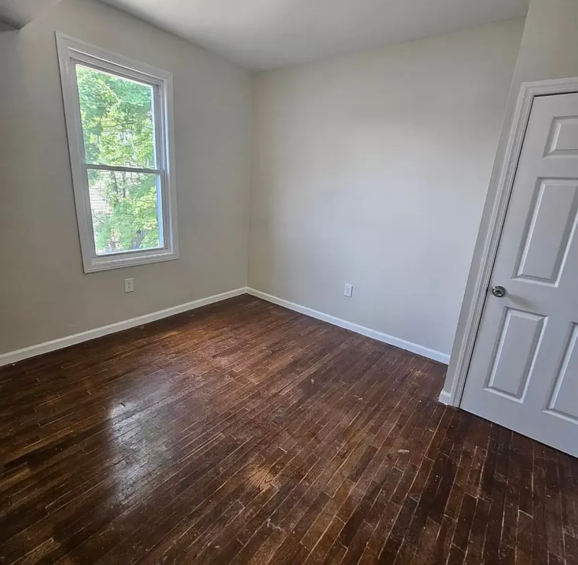 4 bed, 1200 sqft, $2,600 — Photo 3