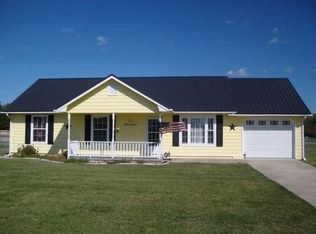 268 Riggs Rd, Hubert, NC 28539