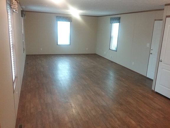 3rd image of 417 N 14th Pl #T003