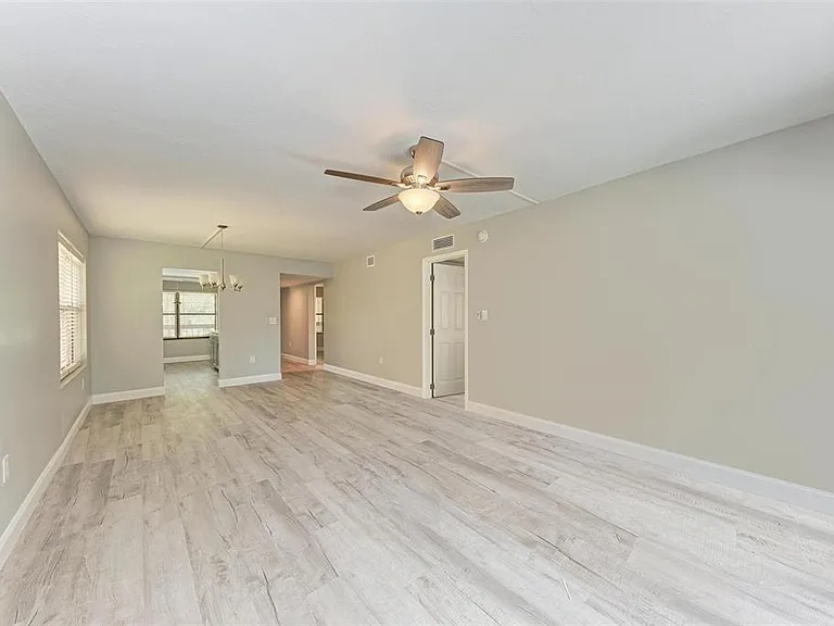 515 30th Ave W #H201 — Photo 8