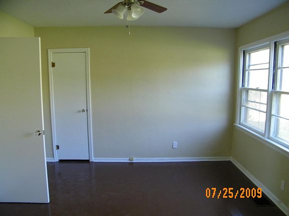 5th image of 2304 Johnson St