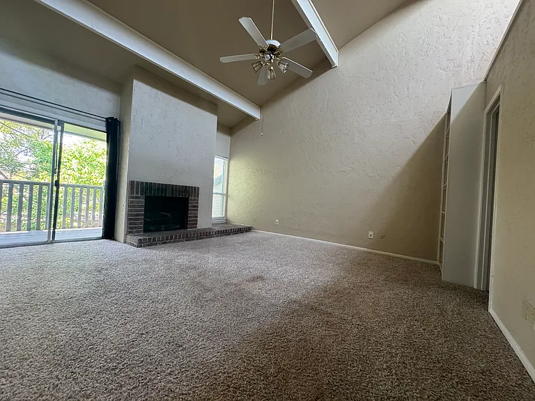 Emberglow Ln — Photo 3