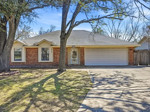 313 Oakwood Cir, Shady Shores, TX 76208