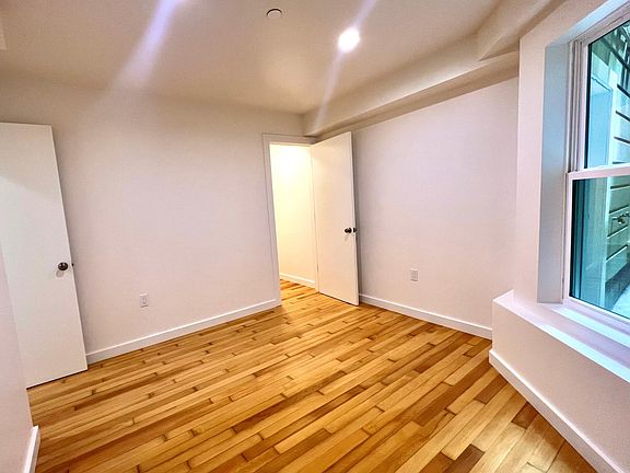 5th image of 62 Sycamore St #C