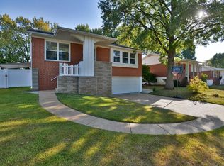9200 Radiom Dr, Saint Louis, MO 63123