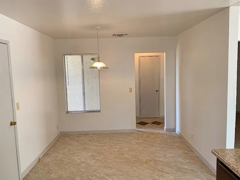 805 Avon Ct — Photo 5