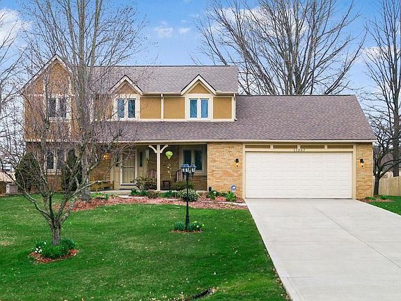 2nd image of 11267 Huntington Way NW