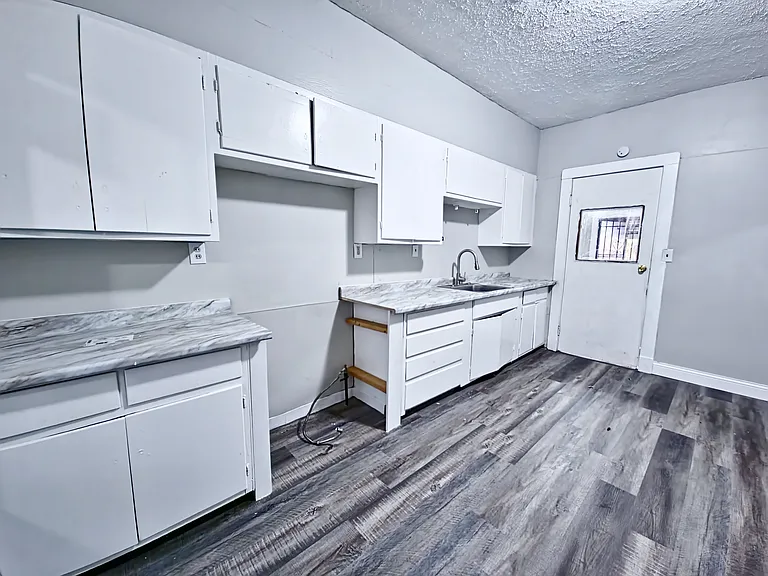 4321 Storer Ave #1 — Photo 7