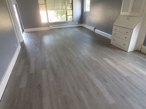 2nd image of 4625 Lewis Ave