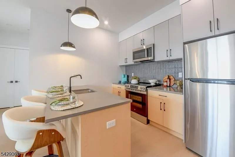 72 Webster St #1