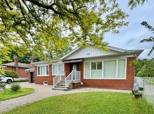 136 Wye Valley Rd, Toronto, ON M1P 2B1