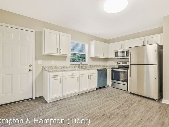 2nd image of 5529 Primrose Ln