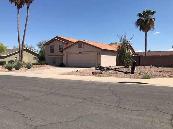 2nd image of 807 E Shadow Ln