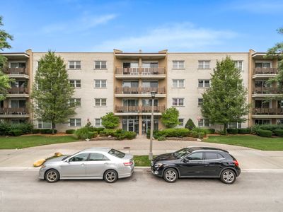 8210 Elmwood Ave APT 110, Skokie, IL, 60077