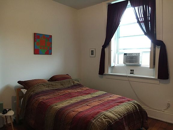 5th image of 179 Amity St #4