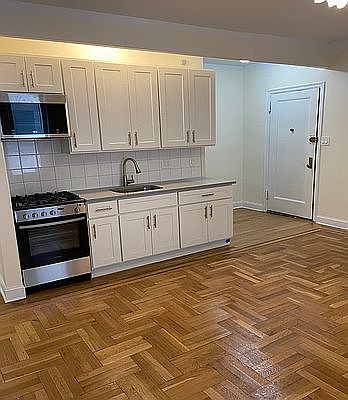 4th image of 4142 42nd St APT 3P
