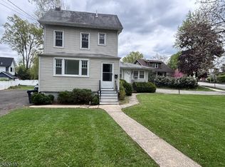 81 Summit Ave, Chatham Boro, NJ 07928