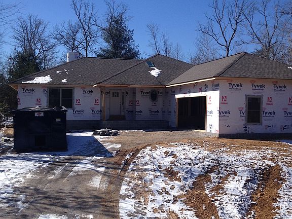 2nd image of 109 Hedgewood Ln