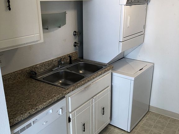 4th image of 9105 E Lehigh Ave APT 95