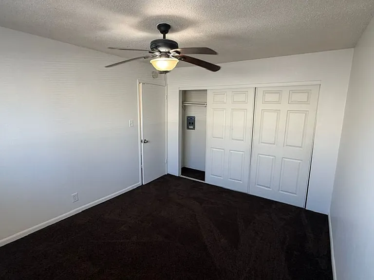 Appian Way, 4861 — Photo 15