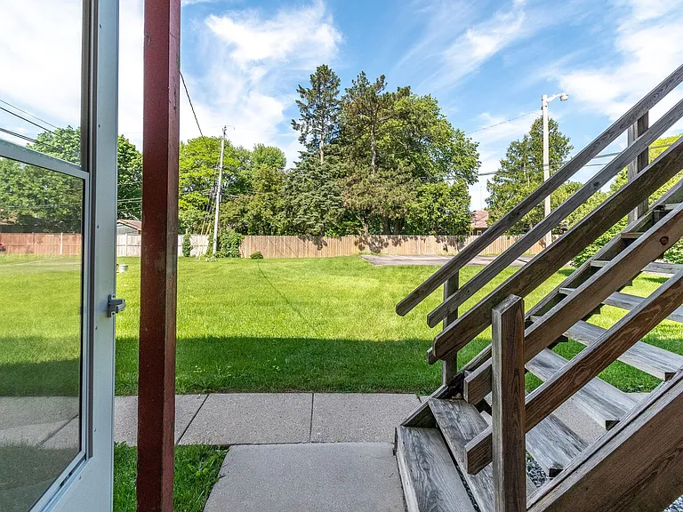 1218 S Midvale Blvd — Photo 45