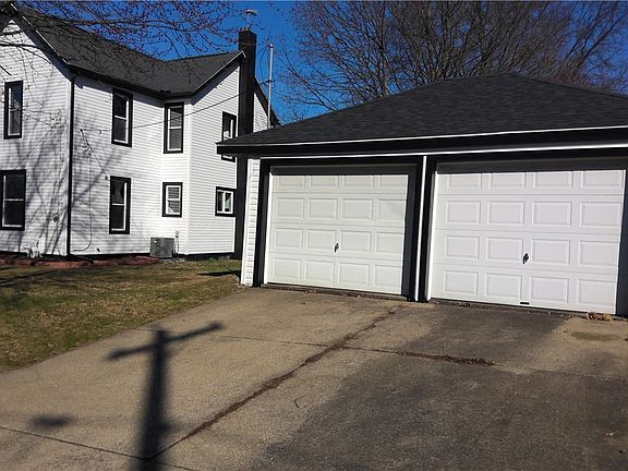 2nd image of 540 McGill St