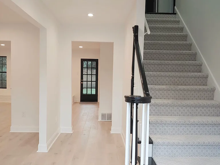 5587 Ashley Sq S — Photo 10