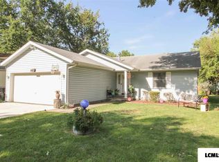 1017 N Monroe St, Lincoln, IL 62656