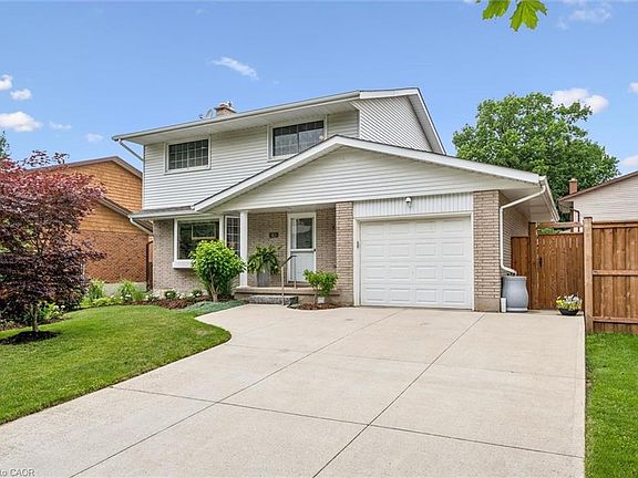 2nd image of 10 Radcliffe Dr