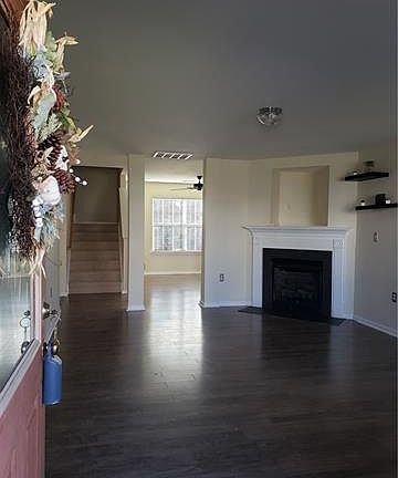 2nd image of 833 Brunswick Dr