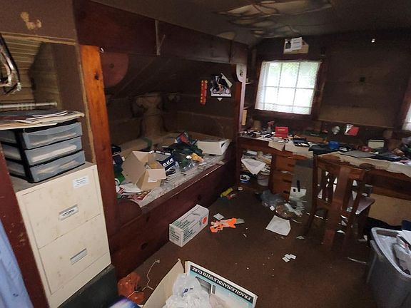 3rd image of 1599 Union St