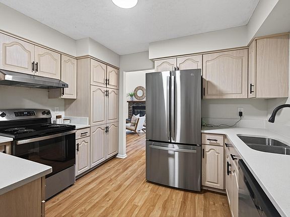 5th image of 12405 Birnamwood Ct
