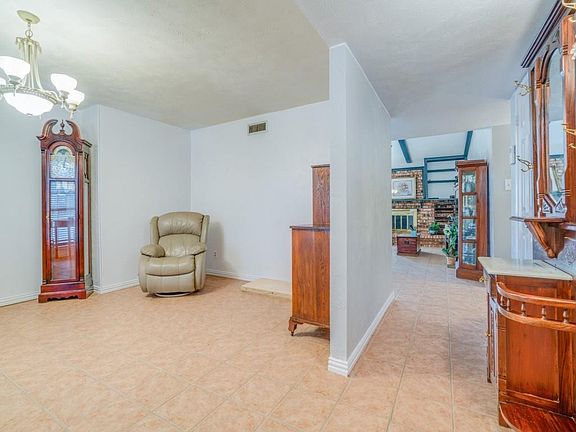 5th image of 5064 Stanley Dr