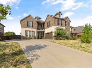 921 Sandy Hl, Burleson, TX 76028