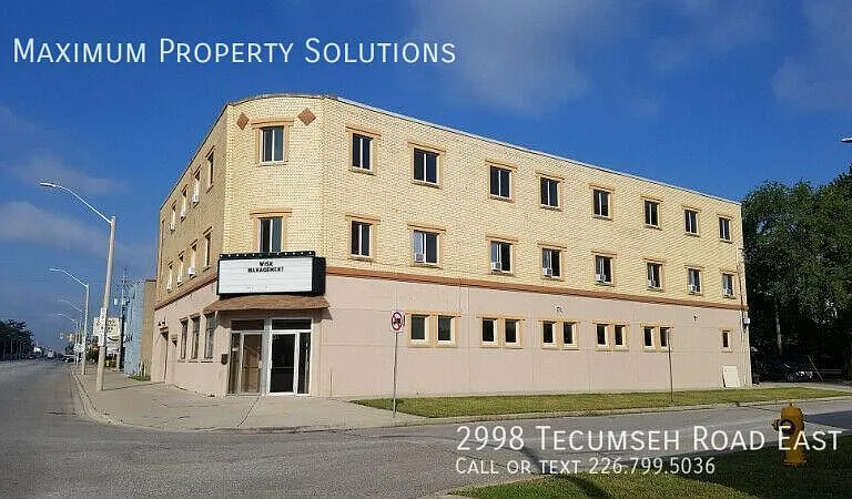2998 Tecumseh Rd E — Photo 2