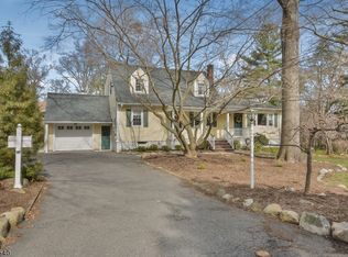 41 Martis Ave, Ramsey, NJ 07446