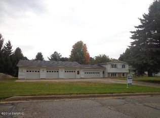 648 Looking Glass Ave, Portland, MI