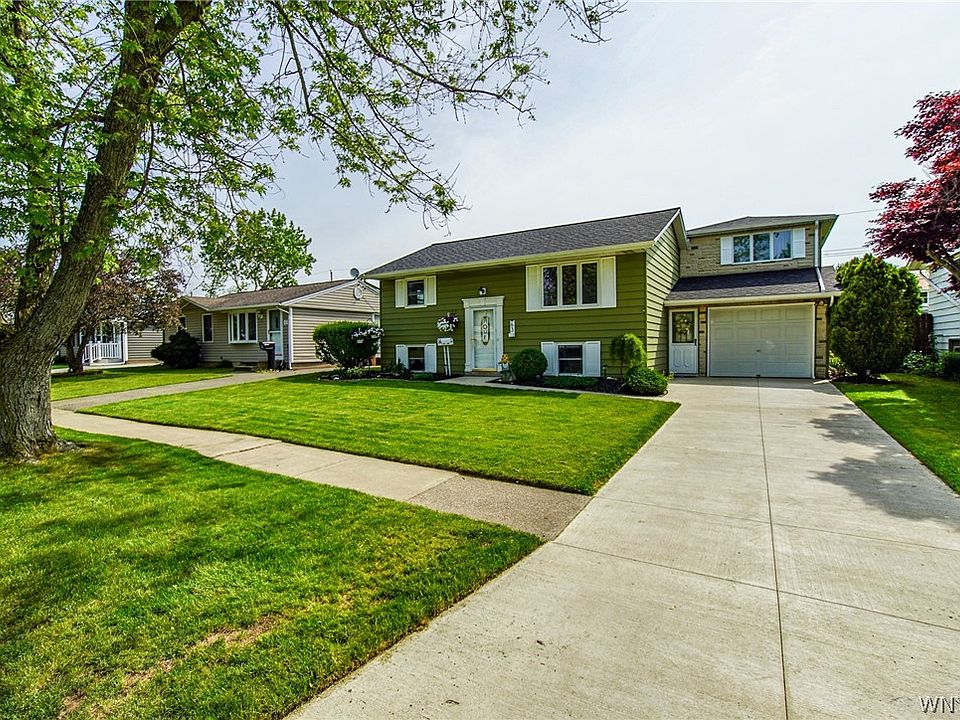 1st image of 63 Mayberry Dr W